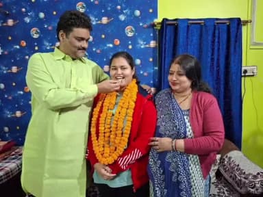 मुगलसराय: तहसील क्षेत्र की बेटी हर्षिता सिंह बनी जज, बिहार न्यायिक सेवा प्रतियोगिता परीक्षा में हासिल किया पहला स्थान