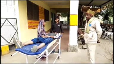 इटावा: सिविल लाइन इलाके के लायन सफारी के पास ससुराल से घर जा रहे बाइक सवार गिरकर गंभीर रूप से घायल, अस्पताल में कराया गया इलाज