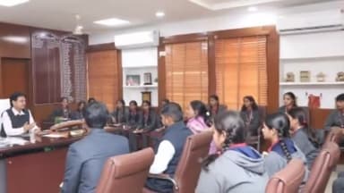 अमानगंज: पीएम श्री केन्द्रीय विद्यालय पन्ना के छात्रों ने कलेक्टर से मुलाकात की