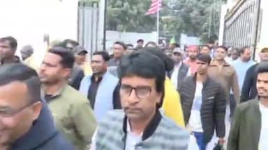 कांके: कांके रोड स्थित सीएम आवास में केंद्रीय सरना समिति के प्रतिनिधिमंडल ने सीएम से मुलाकात की