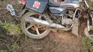 सिंगरौली: गड़ेरिया में बाइक और कार की टक्कर, बाइक चालक गंभीर रूप से घायल, जिला अस्पताल में भर्ती