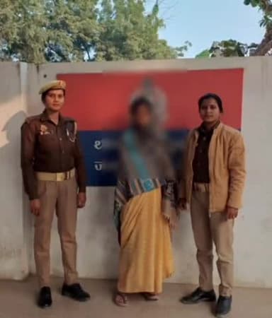 कैंपियरगंज: चिलुआताल थानाक्षेत्र में लूट के प्रयास के आरोप में एक अभियुक्ता को पुलिस ने किया गिरफ्तार