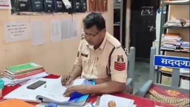 अकलतरा: महाराणा प्रताप चौक से शराब पीने वाले व्यक्ति को गिरफ्तार किया गया, FIR दर्ज