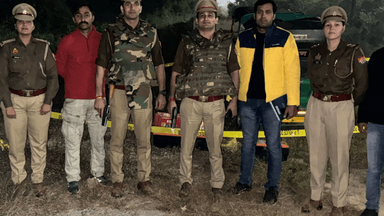 मथुरा: रिफाइनरी पुलिस की तीन लुटेरों से हुई मुठभेड़, अवैध तमंचा, कारतूस और नगदी बरामद, घायल को अस्पताल में भर्ती कराया गया