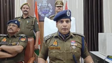 इटावा: सिविल लाइन पुलिस ने चोरी के इरादे से मोबाइल छीनने वाले 3 अभियुक्तों को गिरफ्तार किया, एसएसपी ने किया खुलासा