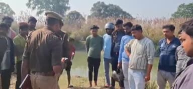 कानपुर: कुरसौली गांव में नहर में मछली पकड़ रहे बच्चों को मिला संदिग्ध झोला, बरामद हुआ तमंचा, जिंदा कारतूस और ज्वेलरी बैग