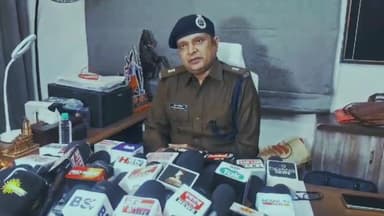 आबकारी अधिकारी को जालसाजी में फंसाकर ब्लैकमेलिंग करने वाली महिला आरोपी  गिरफ्तार।