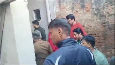 साकेत: दिल्ली के नेब सराय थाना क्षेत्र के देवली गांव में पति, पत्नी और बेटी की हत्या, पुलिस जांच में जुटी