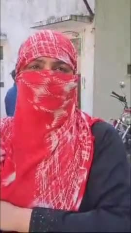 मेरठ: लिसाड़ी गेट क्षेत्र में महिला ने पति पर लगाया उसकी बच्ची को उठाकर ले जाने का आरोप, कहा- बच्ची की हत्या कर सकता है