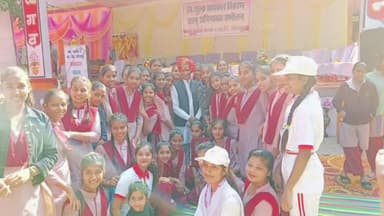 जीरापुर: जीरापुर शासकीय कन्या उच्चतर माध्यमिक विद्यालय में साइकिल वितरण कार्यक्रम का आयोजन, विधायक हजारीलाल दांगी हुए शामिल