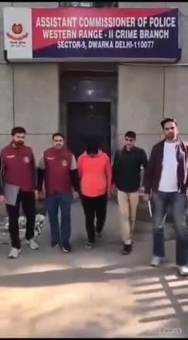द्वारका: दिल्ली पुलिस की क्राइम ब्रांच ने द्वारका मोड़ से एक्साइज एक्ट के मामले में फरार चल रहे आरोपी को किया गिरफ्तार