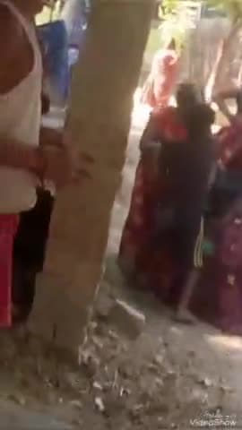 मिर्ज़ापुर: टेढ़वा नगरवा के पूरे गांव में दीवार तोड़ने को लेकर दो पक्षों में हुई मारपीट, घटना का वीडियो सोशल मीडिया पर वायरल