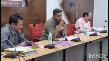 जगदलपुर: जिला कार्यालय में कलेक्टर ने अपार आईडी के संबंध में शिक्षा विभाग की बैठक ली