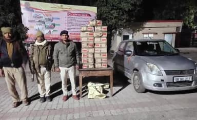 नौतन: शिवराजपुर गांव से नौतन पुलिस ने स्विफ्ट डिजायर कार से शराब बरामद की, धंधेबाज फरार