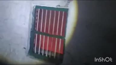 गोपालगंज: श्रीराम नगर मोहल्ले में घर में लगी भीषण आग, आग की चपेट में आने से दो लाख की संपत्ति जलकर हुई राख। मौके पर पहुंची दमकल।