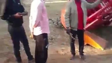 जयसिंहनगर: पथरवाह तिराहे पर अनियंत्रित ट्रैक्टर पलटा, एक युवक घायल