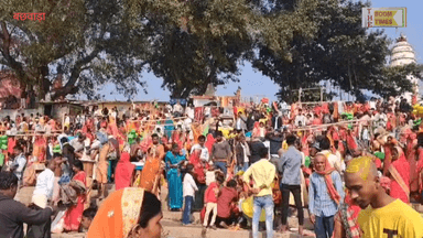 गंगा स्नान को लेकर उमरा श्रद्धालुओं की भीड़