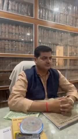 मिर्ज़ापुर: घंटाघर में कांग्रेस कार्यकर्ताओं से सीओ सिटी के बर्ताव पर सपा नेता ने दी प्रतिक्रिया, कहा- गली के गुंडे जैसा था बर्ताव