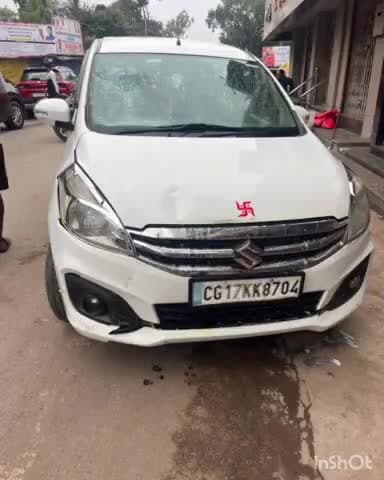 जगदलपुर: गोल बाजार में स्कूटी और कार की भिंडत, स्कूटी सवार हुआ घायल