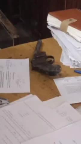 कानपुर: कानपुर कोर्ट में तमंचा लेकर पहुंचा युवक, वकीलों ने पकड़कर कोतवाली पुलिस को किया सुपुर्द