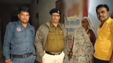 कसरावद: बलकवाड़ा पुलिस ने रात्रि में घर का रास्ता भटकी 70 वर्षीय वृद्ध महिला को परिजनों से मिलाया