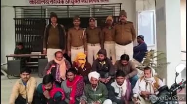 कहरा: उत्पाद पुलिस ने छापेमारी कर 10 शराबीयों को गिरफ्तार किया, सहरसा कोर्ट में पेश किया गया, आगे की कार्रवाई जारी है