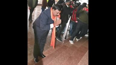 पांकी: पांकी विधायक कुशवाहा डॉ. शशिभूषण मेहता ने विधानसभा के पहले सत्र में लोकतंत्र के मंदिर को किया नमन