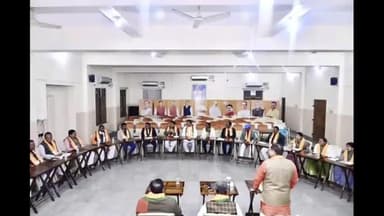 पांकी: पांकी विधानसभा के नवनिर्वाचित विधायक कुशवाहा डॉ. शशीभूषण मेहता रांची में आयोजित विधायक दल की बैठक में हुए शामिल