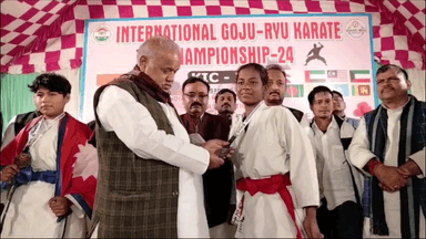 भदोही: भदोही में बिहार सरकार के मंत्री श्रवण कुमार ने कराटे चैंपियनशिप का समापन किया