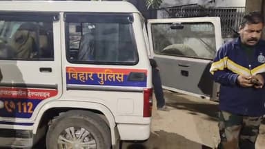 झाझा: NH 333 डूमरपोखर के पास बाइक की टक्कर में सिंचाई विभाग के कर्मी सहित बाइक चालक गंभीर रूप से घायल