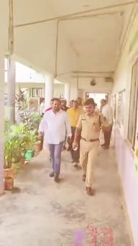 बेमेतरा पुलिस साइबर जन जागरूकता का समापन कार्यक्रम समाधान महाविद्यालय के सभागार में आयोजित कार्यक्रम में मुख्य अतिथि के रूप में सम्मिलित हुआ l
.
#bemetara #MLA #chhattisgarh #mladipeshsahu #dipeshsahu #political #बेमेतरा_जिला #raipur