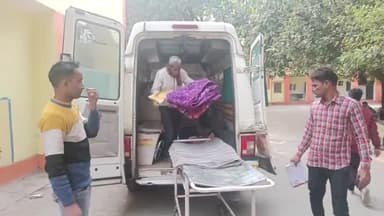 बदायूं: मुजरिया के पास अज्ञात वाहन की टक्कर से स्कूटी सवार गंभीर घायल, इलाज के लिए जिला अस्पताल में भर्ती