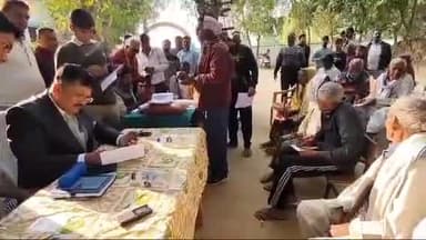 जौनपुर: मंगलवार को सदर तहसील के प्राथमिक विद्यालय बिशुनपुर में एग्री स्टैक योजनान्तर्गत डीएम ने किया निरीक्षण