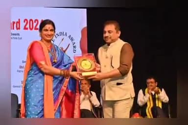 मछलीशहर: मंगलवार को सुजानगंज के श्री प्रकाश शुक्ला को मुंबई में 14वें वन इंडिया अवार्ड 2024 से नवाजा गया