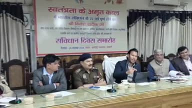 शामली: जनपद शामली में पहली बार आयोजित होगा पांच दिवसीय शामली महोत्सव, डीएम ने कलेक्ट्रेट पर ली बैठक