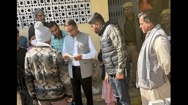 भदोही: भदोही जिलाधिकारी विशाल सिंह ने क्रय केंद्र का किया औचक निरीक्षण