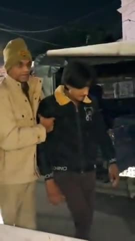 मेरठ: मोना हत्याकांड में 25000 का आरोपी अरेस्ट: लोहियानगर पुलिस की गोली पैर में लगी,बजौट क्षेत्र में हुई मुठभेड़