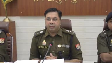 गोरखपुर: जिले में SSP ने 4 इंस्पेक्टर और 51 सब इंस्पेक्टर के किए तबादले