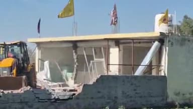 बरवाला: कालका विधानसभा के चरनिया गांव में दुकानों पर डीटीपी विभाग का छापा, भारी पुलिस बल मौजूद