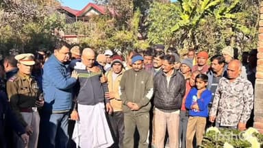 धर्मशाला: शहीद के परिवार की हर संभव मदद करेंगे: सुधीर शर्मा