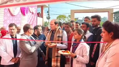 शामली: थानाभवन सामुदायिक स्वास्थ्य केंद्र पर पूर्व मंत्री सुरेश राणा ने आयुष्मान वय वंदना कार्ड योजना शिविर का उद्घाटन किया