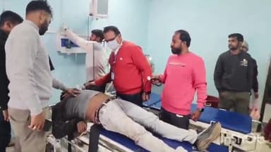 आरा: कारीसाथ ओवरब्रिज के पास सड़क हादसे में बाइक सवार पुलिस जवान गंभीर रूप से जख्मी, पटना रेफर