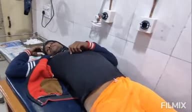 मुरैना: घिरोना मंदिर के सामने NH-44 पर ट्रक की टक्कर से मां-बेटे हुए घायल, अस्पताल में भर्ती