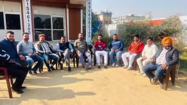 बरवाला: पंचकूला से भाजपा के जिला अध्यक्ष ने बरवाला में पदाधिकारियों के साथ बैठक की