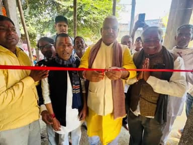 सीकरी: सीकरी में राज्य सरकार की प्रथम वर्षगांठ और मुख्यमंत्री के जन्मदिन पर आयोजित किया गया रक्तदान शिविर