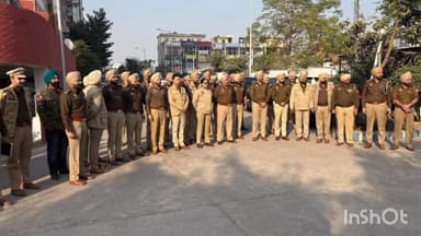 ਜ਼ਿਲ੍ਹਾ ਮੋਹਾਲੀ ਪੁਲਿਸ ਵੱਲੋਂ ਅੱਜ ਖਰੜ ਦੇ ਜਲਵਾਯੂ ਟਾਵਰ ਸੋਸਾਇਟੀ ਅਤੇ ਸ਼ਨੀ ਇਨਕਲੇਵ ਵਿਚ ਅੱਜ ਕੋਰਡਨ ਐਂਡ ਸਰਚ ਓਪਰੇਸ਼ਨ ਚਲਾਈਆਂ ਗਿਆ