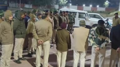 माडा: माडा पुलिस ने आधी रात में काम्बिंग गस्त की, गुंडा बदमाशों की चेकिंग की गई