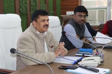 जौनपुर : डीएम व एसपी ने 22 दिसम्बर को होने वाली पीसीएस परीक्षा की तैयारियों के संबंध में की बैठक, दिए आवश्यक निर्देश।