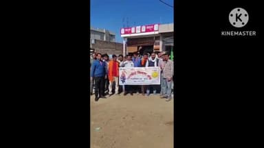 खुरई: अघोषित बिजली कटौती से सिंचाई बाधित, किसानों ने विद्युत विभाग के सामने किया प्रदर्शन