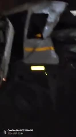 #NH34 लापरवाही 
 नारामऊ स्थित इंडियन ऑयल पेट्रोल पंप के पास यूटर्न लेते समय ट्रैक्टर और ट्रक आपस में टकराए 1की मौत 5घायल